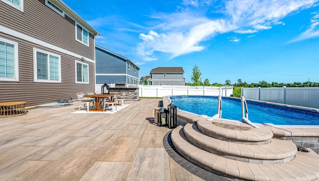 plainfield-pool-stairs